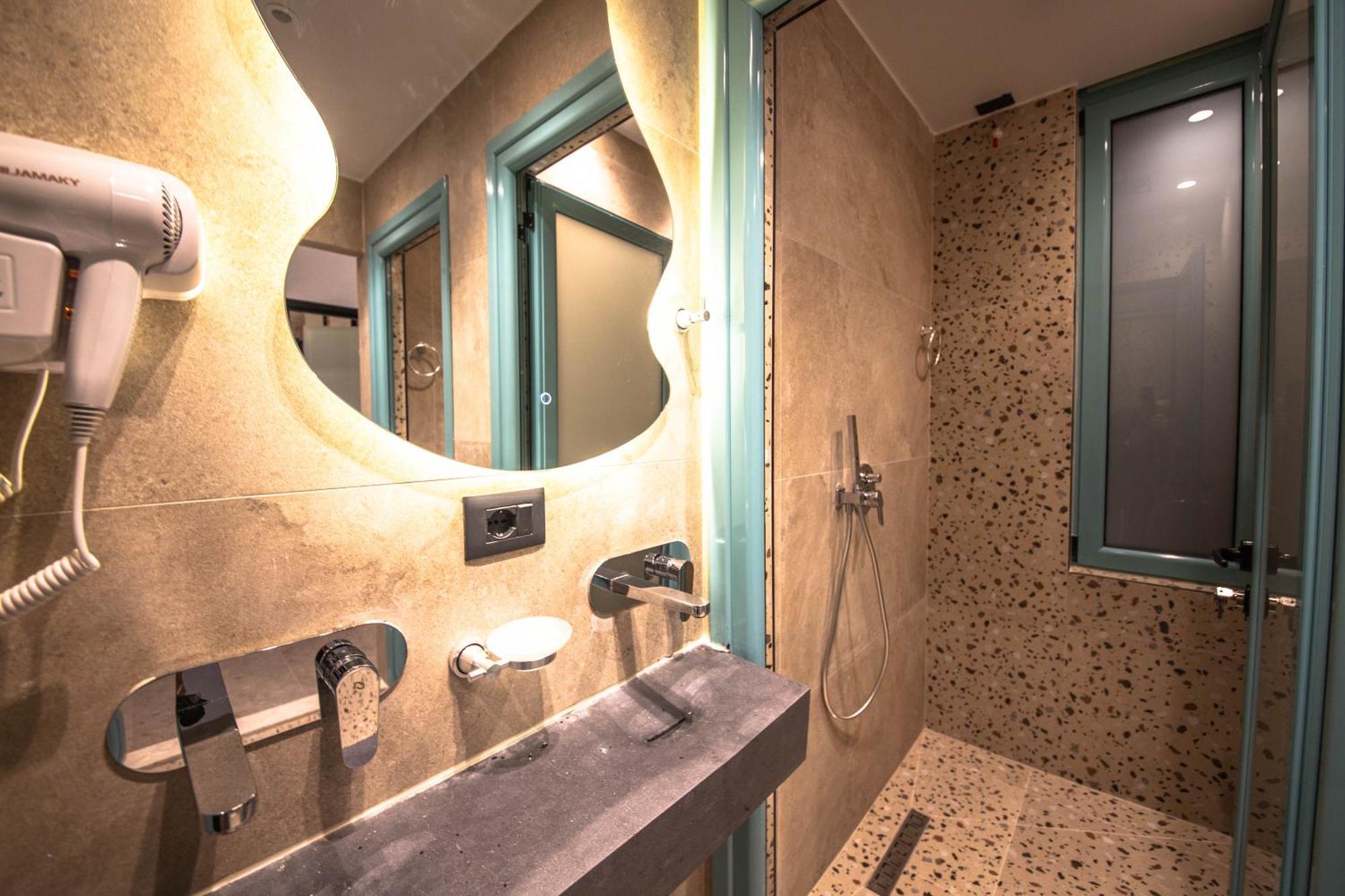 Vega 43 Hostel Sarandë